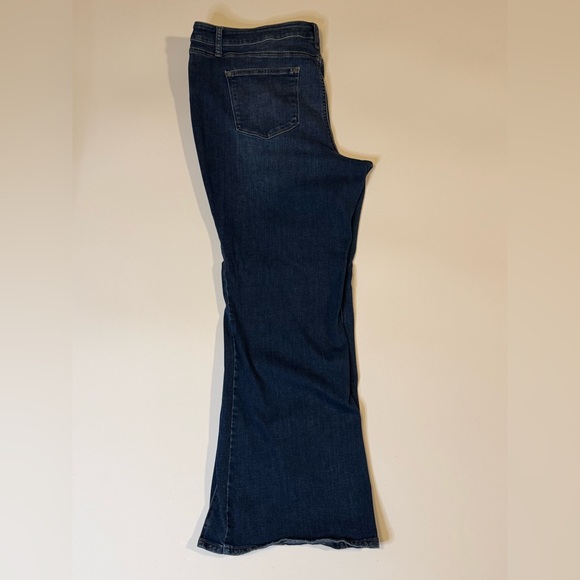 Women's Blue Flared MJeans by Maurice’s - Picture 2 of 4